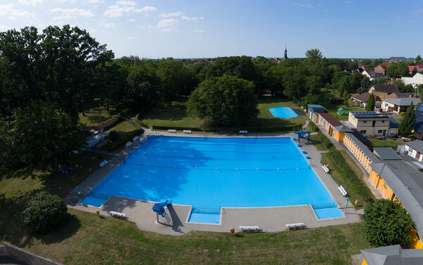 Das Roitzscher Volksbad mit Kinderplanschbecken