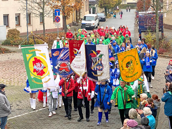 Der Einmarsch der Vereine 11.11.2024 am Rathaus Sandersdorf-Brehna