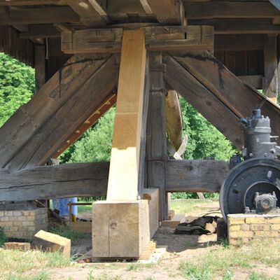 Bild vergrößern: Die Schmidt-Mühle von unten. 2010.