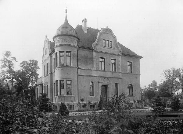 Historische Aufnahme der Jugendstilvilla um 1915